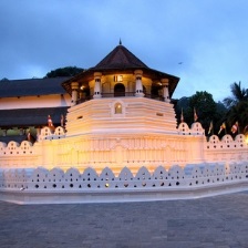 Visit Kandy city in sri lanka
